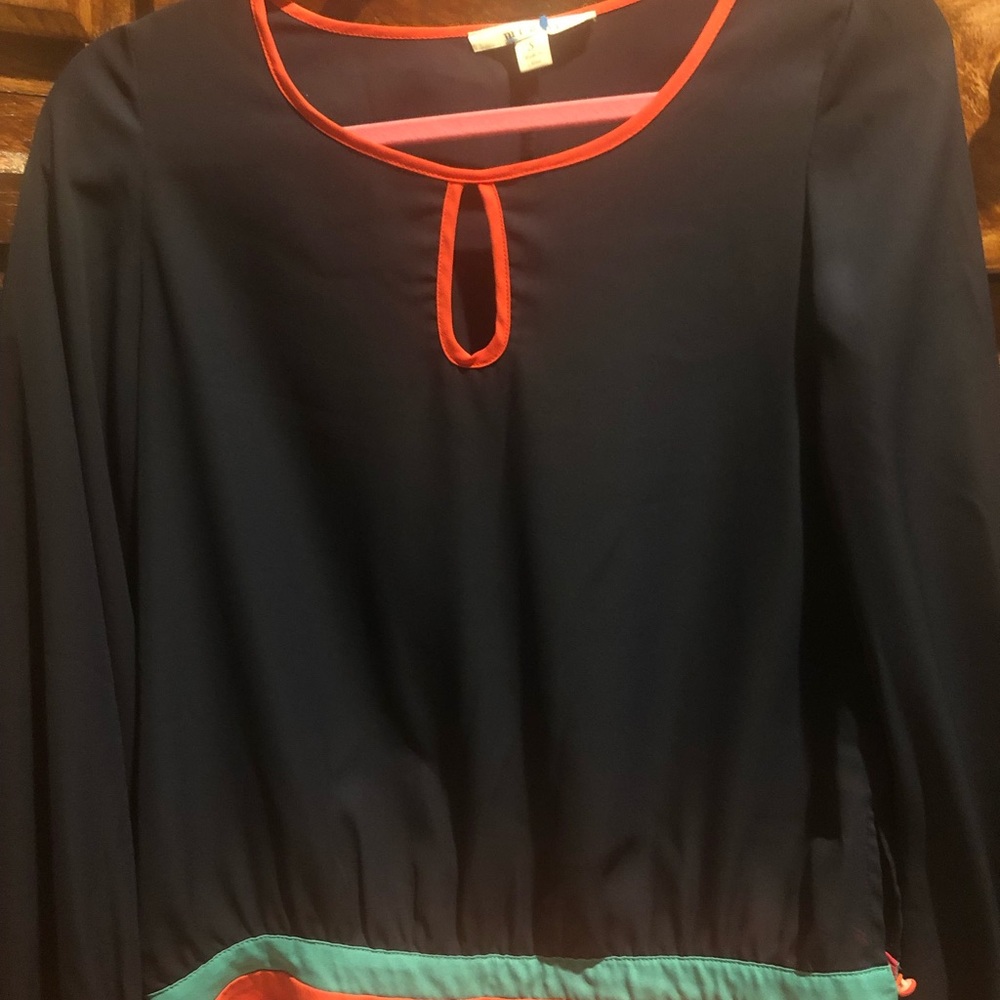 SALE⭐️3/$25 Miami blouse
